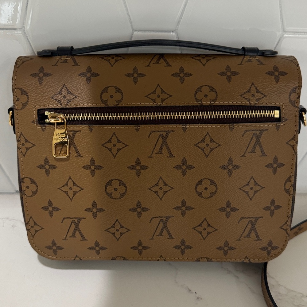 Louis Vuitton Pochette Métis - Picture 2 of 12